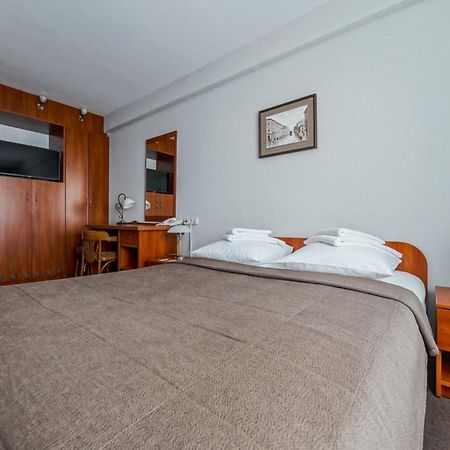 Zvezda Hotel Minsk Dış mekan fotoğraf