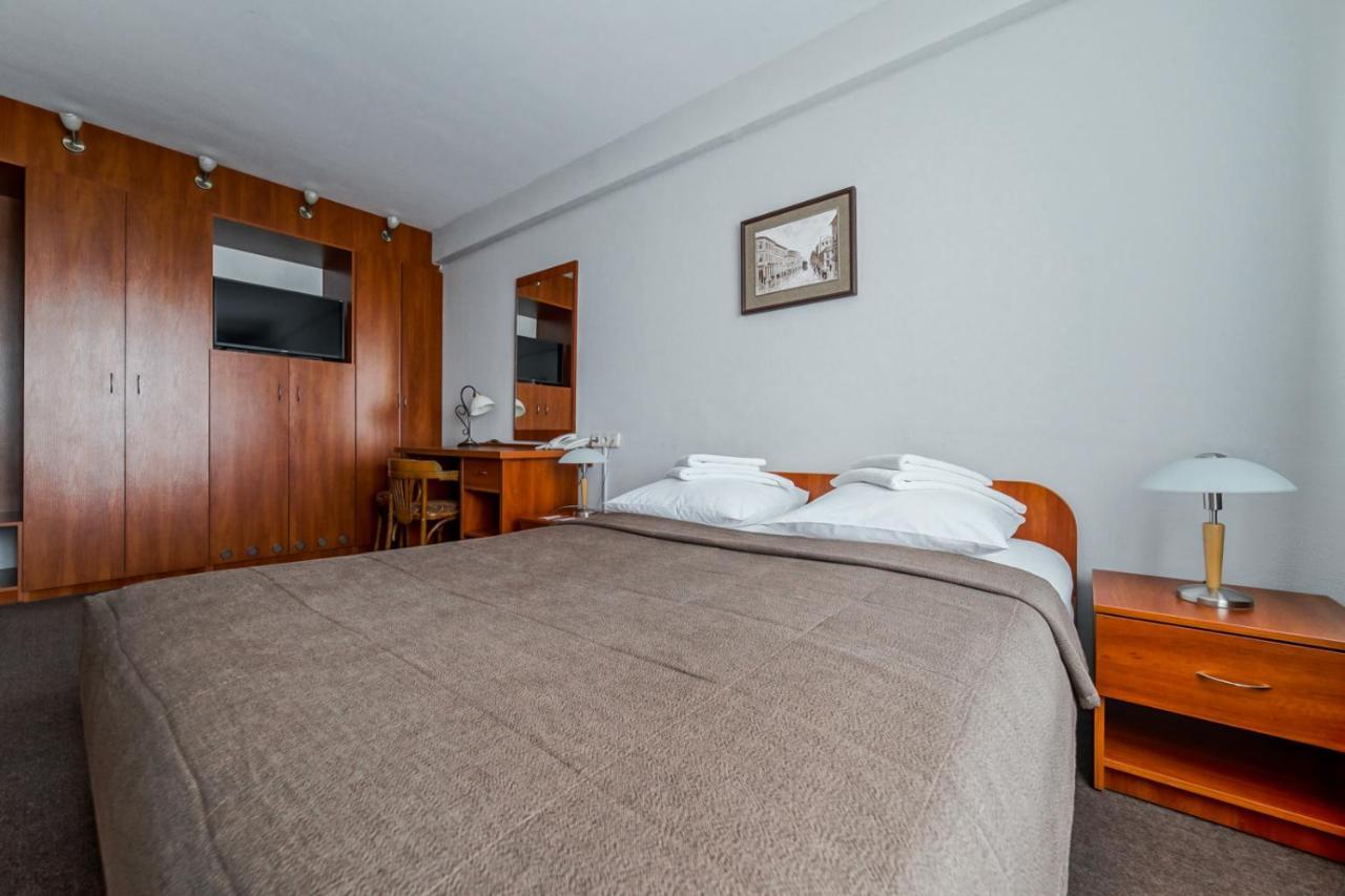 Zvezda Hotel Minsk Dış mekan fotoğraf