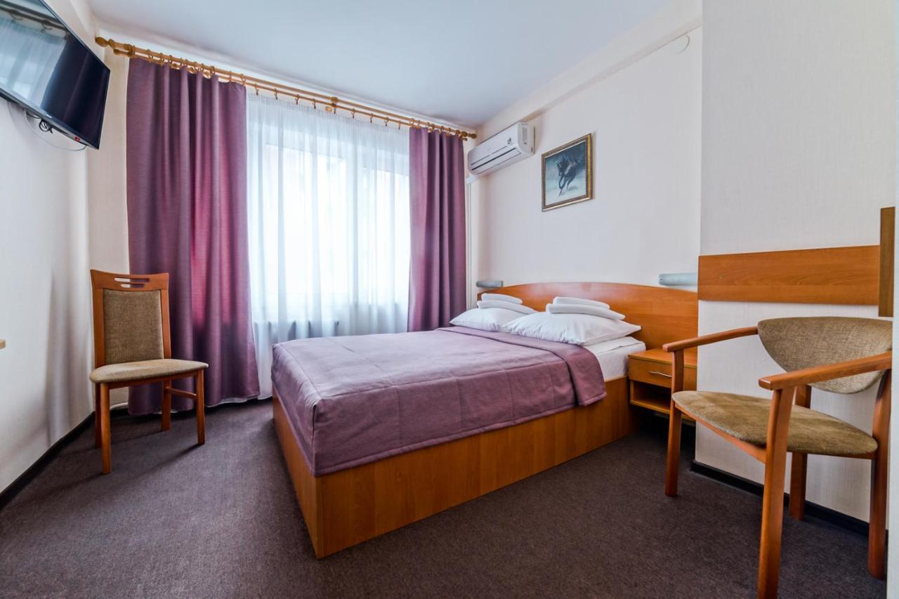 Zvezda Hotel Minsk Dış mekan fotoğraf